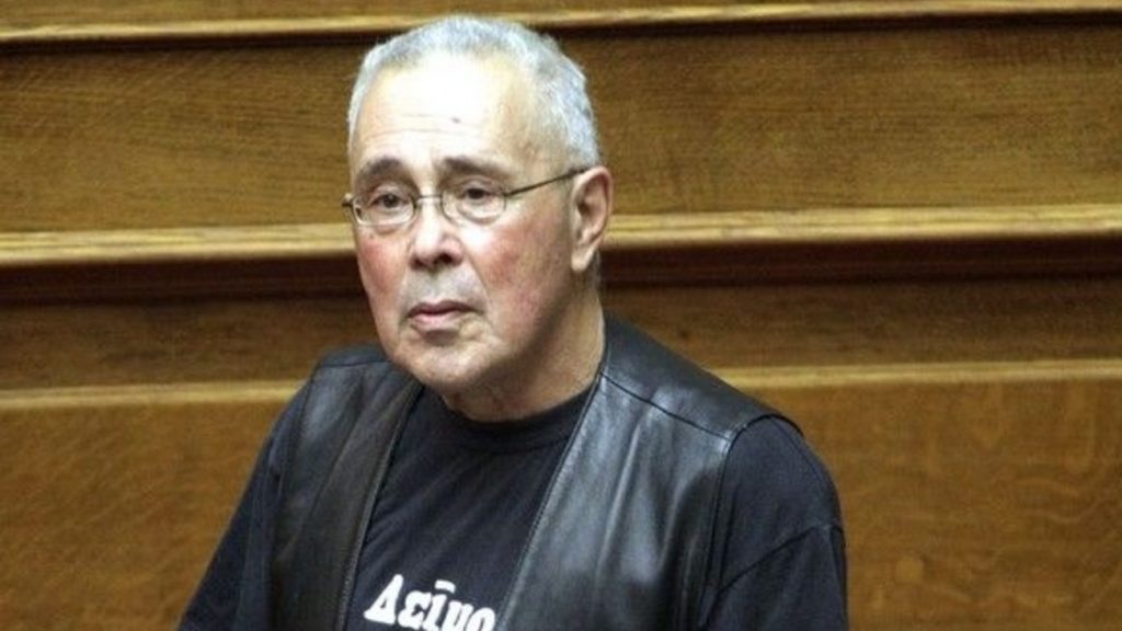 Κώστας Ζουράρις: Με χτύπησαν με καδρόνι στο κεφάλι (vid) | Pagenews.gr Κώστας Ζουράρις: Με χτύπησαν με καδρόνι στο κεφάλι (vid) | Pagenews.gr