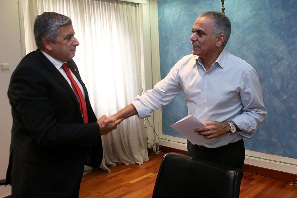 Συνάντηση Σκουρλέτη – Πατούλη για τους συμβασιούχους | Pagenews.gr Συνάντηση Σκουρλέτη – Πατούλη για τους συμβασιούχους | Pagenews.gr