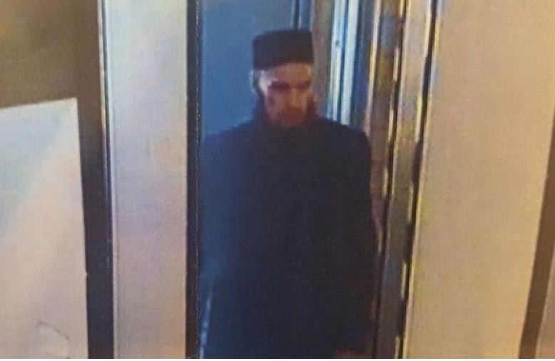 Αγ. Πετρούπολη: Εμφανίστηκε και διέψευσε την εμπλοκή του ο φερόμενος ως δράστης | Pagenews.gr Αγ. Πετρούπολη: Εμφανίστηκε και διέψευσε την εμπλοκή του ο φερόμενος ως δράστης | Pagenews.gr