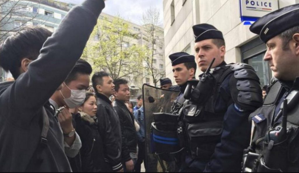 Πολύκροτη υπόθεση δολοφονίας Κινέζου μετανάστη στο Παρίσι, προκαλεί αντιδράσεις | Pagenews.gr Πολύκροτη υπόθεση δολοφονίας Κινέζου μετανάστη στο Παρίσι, προκαλεί αντιδράσεις | Pagenews.gr