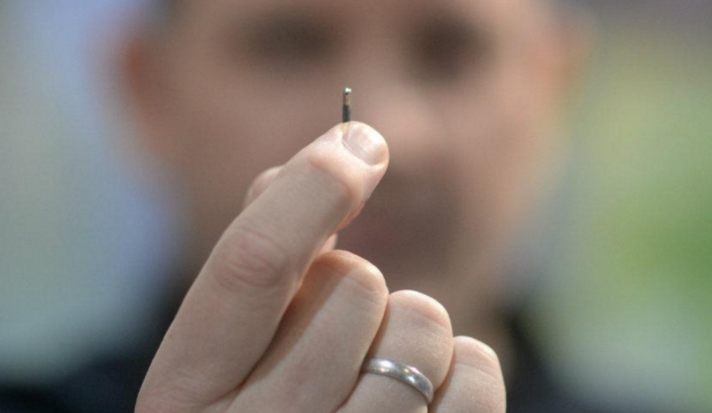 Σουηδία: Εμφύτευση microchip σε υπαλλήλους για πρακτικούς λόγους | Pagenews.gr Σουηδία: Εμφύτευση microchip σε υπαλλήλους για πρακτικούς λόγους | Pagenews.gr