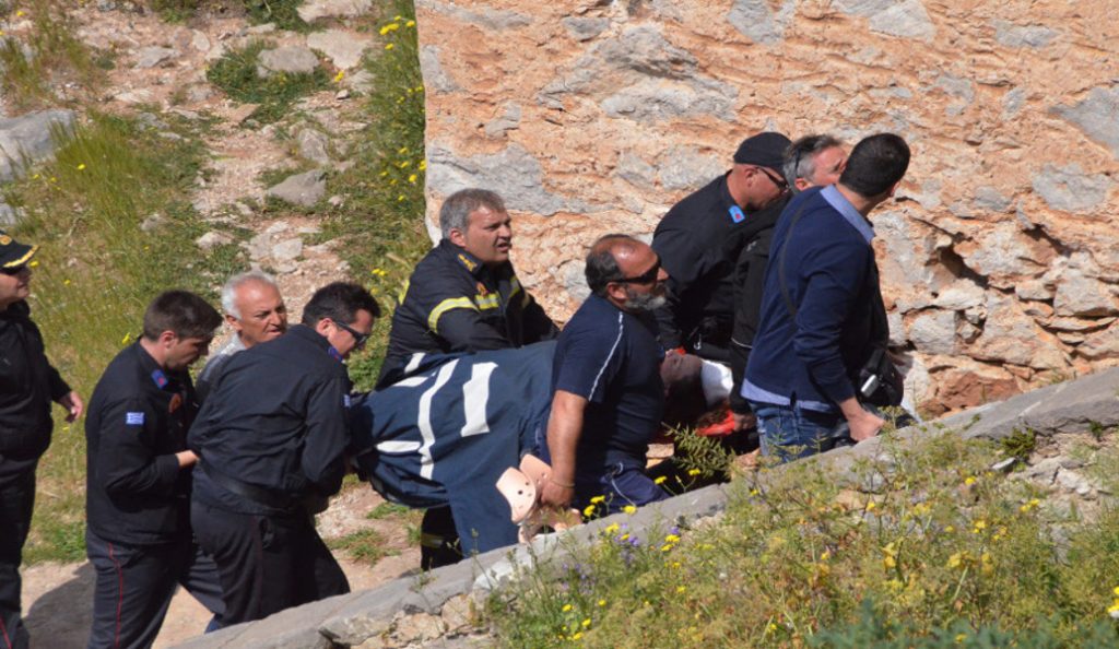 Μαθήτρια έπεσε στα σκαλιά του Παλαμηδίου και χτύπησε σοβαρά στο κεφάλι (pics & vid) | Pagenews.gr Μαθήτρια έπεσε στα σκαλιά του Παλαμηδίου και χτύπησε σοβαρά στο κεφάλι (pics & vid) | Pagenews.gr