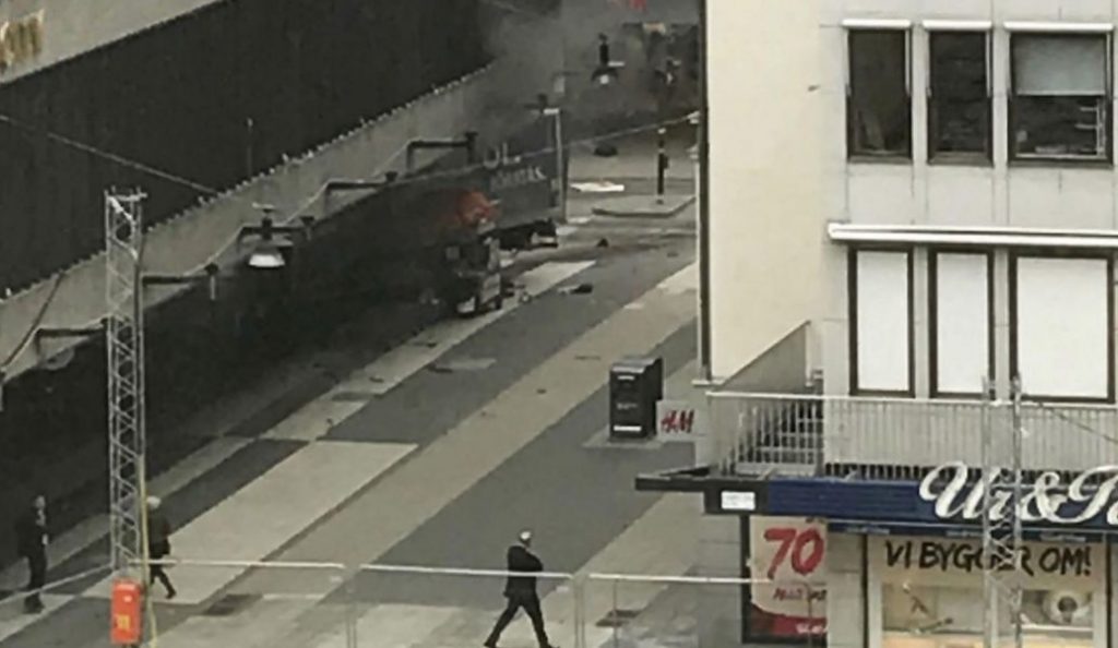 Δείτε: Η στιγμή της σύλληψης του 39χρονου Ουζμπέκου τρομοκράτη (vid) | Pagenews.gr Δείτε: Η στιγμή της σύλληψης του 39χρονου Ουζμπέκου τρομοκράτη (vid) | Pagenews.gr