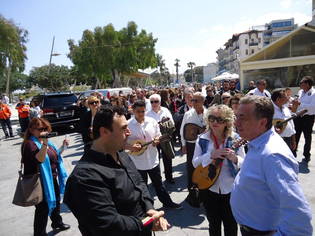 Π. Κρήτης: Μεσημβρινή καντάδα στο κέντρο του Ηρακλείου στο πλαίσιο εκδηλώσεων | Pagenews.gr Π. Κρήτης: Μεσημβρινή καντάδα στο κέντρο του Ηρακλείου στο πλαίσιο εκδηλώσεων | Pagenews.gr