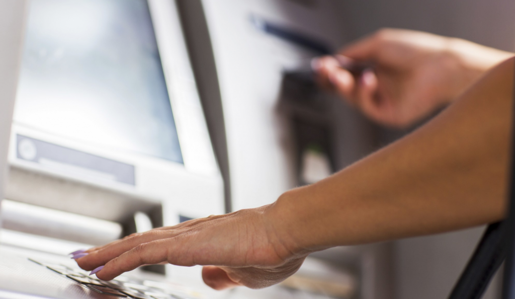 Capital Controls: Από σήμερα οι αλλαγές – Τα όρια και τι ισχύει | Pagenews.gr Capital Controls: Από σήμερα οι αλλαγές – Τα όρια και τι ισχύει | Pagenews.gr