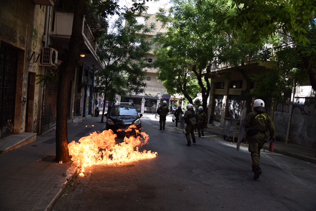 Νέα επεισόδια τη νύχτα στα Εξάρχεια | Pagenews.gr Νέα επεισόδια τη νύχτα στα Εξάρχεια | Pagenews.gr