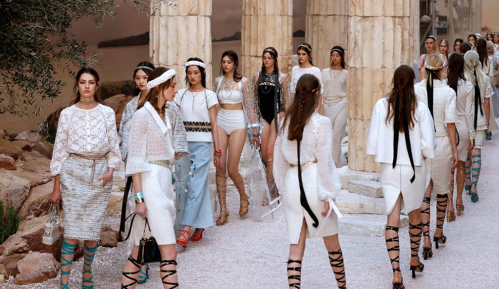 H Chanel εμπνεύστηκε από την Αρχαία Ελλάδα – Μοντέλα σαν αρχαίες θεές (pics) | Pagenews.gr H Chanel εμπνεύστηκε από την Αρχαία Ελλάδα – Μοντέλα σαν αρχαίες θεές (pics) | Pagenews.gr