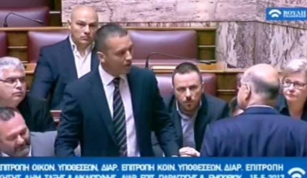 Κασιδιάρης εναντίον Μουσταφά: «Να βγει έξω ο Τούρκος» | Pagenews.gr Κασιδιάρης εναντίον Μουσταφά: «Να βγει έξω ο Τούρκος» | Pagenews.gr