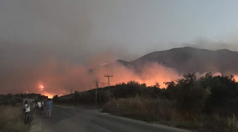 Ιεράπετρα: Φωτιά κοντά σε ξενοδοχειακές μονάδες | Pagenews.gr Ιεράπετρα: Φωτιά κοντά σε ξενοδοχειακές μονάδες | Pagenews.gr