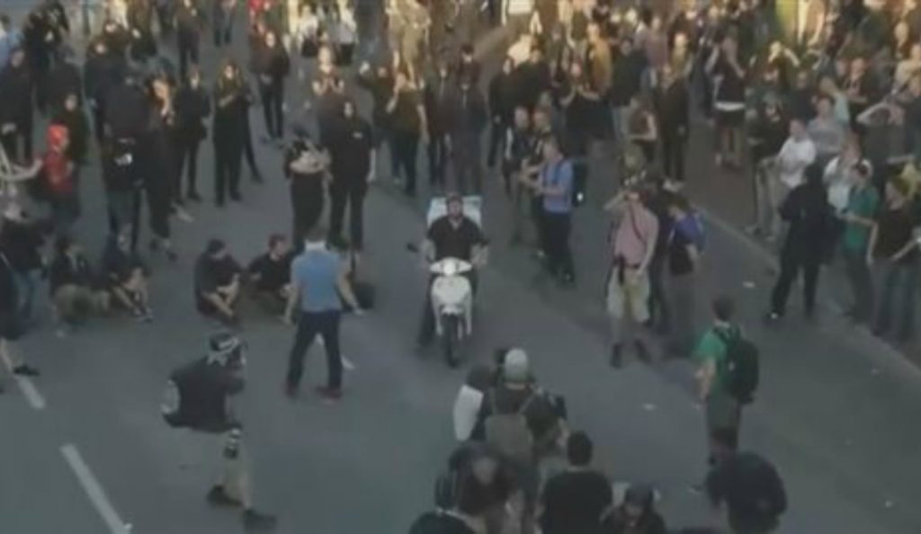 G20: Οργή από τους Γερμανούς για την βία των επεισοδίων | Pagenews.gr G20: Οργή από τους Γερμανούς για την βία των επεισοδίων | Pagenews.gr