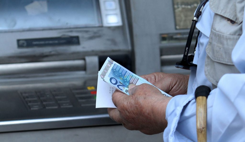 Την Παρασκευή οι αλλαγές στα capital controls – Τι θα ισχύει | Pagenews.gr Την Παρασκευή οι αλλαγές στα capital controls – Τι θα ισχύει | Pagenews.gr