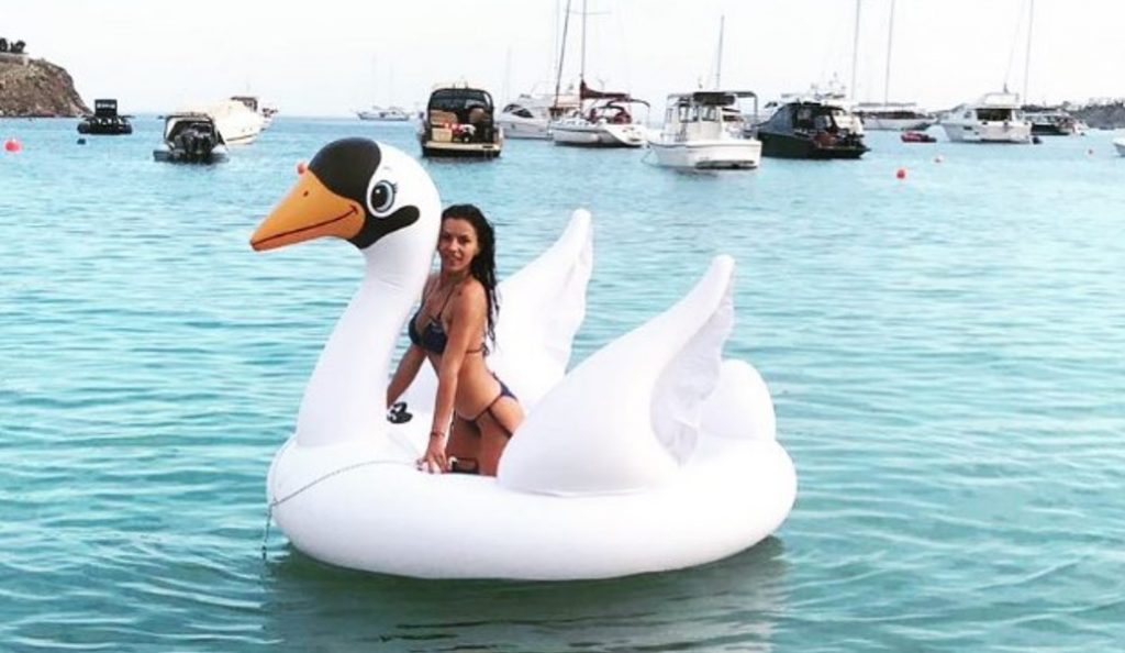 Το Instagram της Χριστίνας Κολέτσα έχει ενδιαφέρον! (pics) | Pagenews.gr Το Instagram της Χριστίνας Κολέτσα έχει ενδιαφέρον! (pics) | Pagenews.gr