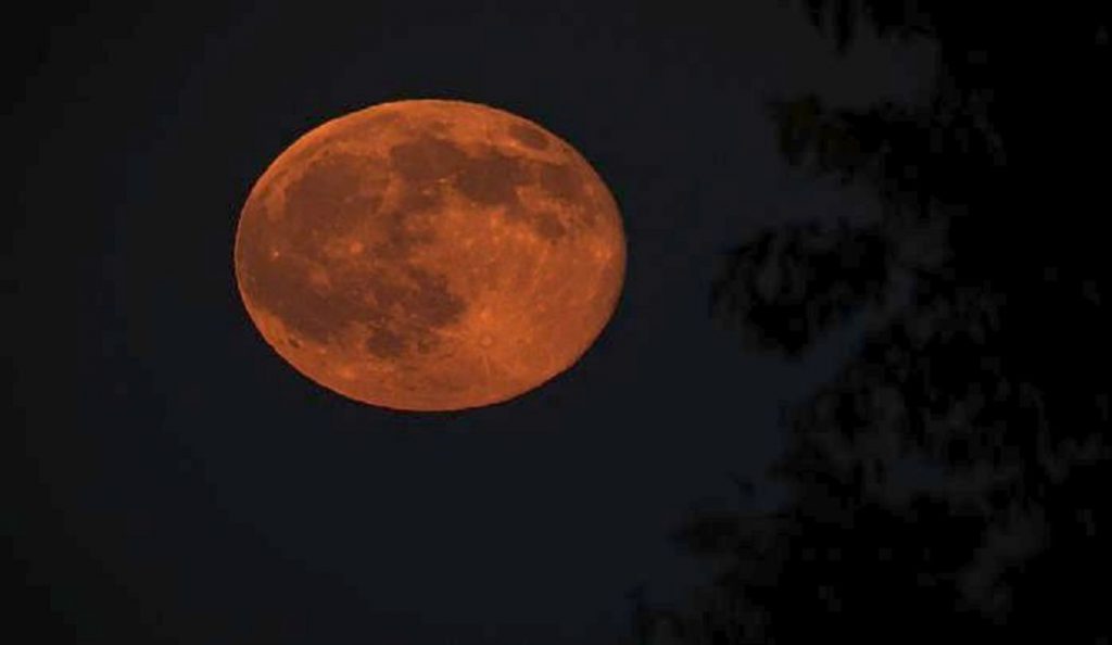 H Πανσέληνος του Αυγούστου στο Μουσείο | Pagenews.gr H Πανσέληνος του Αυγούστου στο Μουσείο | Pagenews.gr