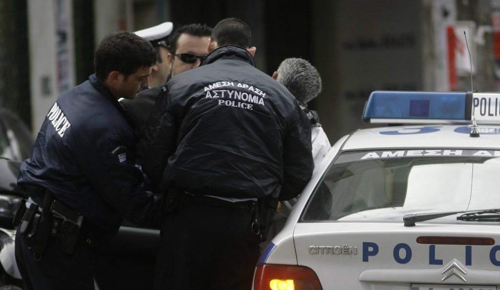 Αστυνομικός «καρφώθηκε» από χρησιμοποιημένη σύριγγα φορέα του AIDS | Pagenews.gr Αστυνομικός «καρφώθηκε» από χρησιμοποιημένη σύριγγα φορέα του AIDS | Pagenews.gr