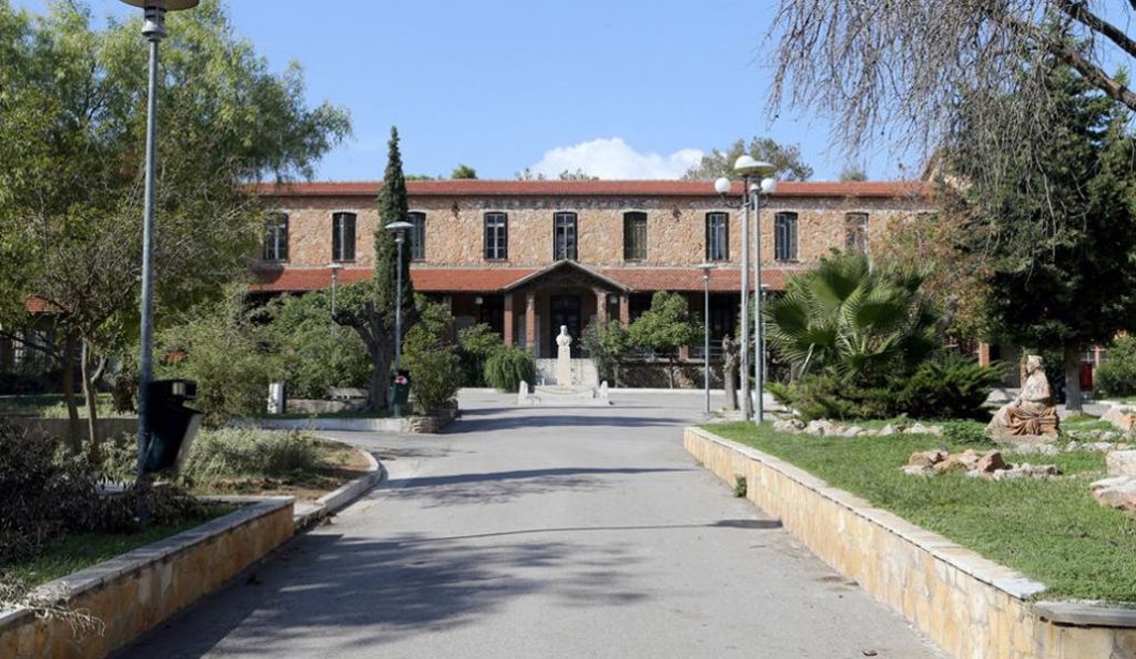 Θλιβερές εικόνες από το Γηροκομείο Αθηνών: Ανήμποροι ηλικιωμένοι ζουν μέσα σε σκουπίδια (pics) | Pagenews.gr Θλιβερές εικόνες από το Γηροκομείο Αθηνών: Ανήμποροι ηλικιωμένοι ζουν μέσα σε σκουπίδια (pics) | Pagenews.gr