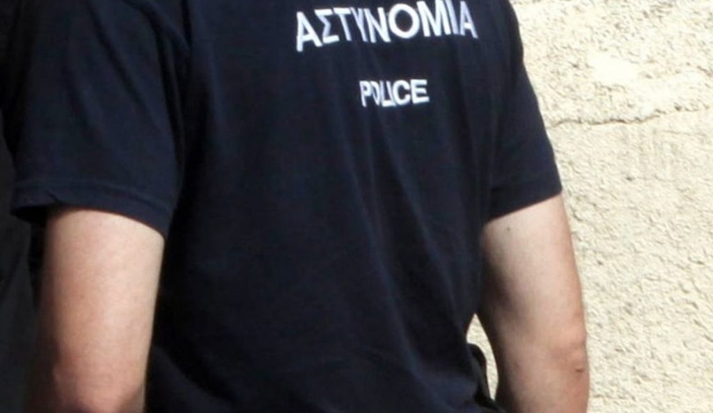 Απίστευτο: Αστυνομικός στην Κύπρο… αυνανίζονταν δημοσίως σε παραλία! | Pagenews.gr Απίστευτο: Αστυνομικός στην Κύπρο… αυνανίζονταν δημοσίως σε παραλία! | Pagenews.gr