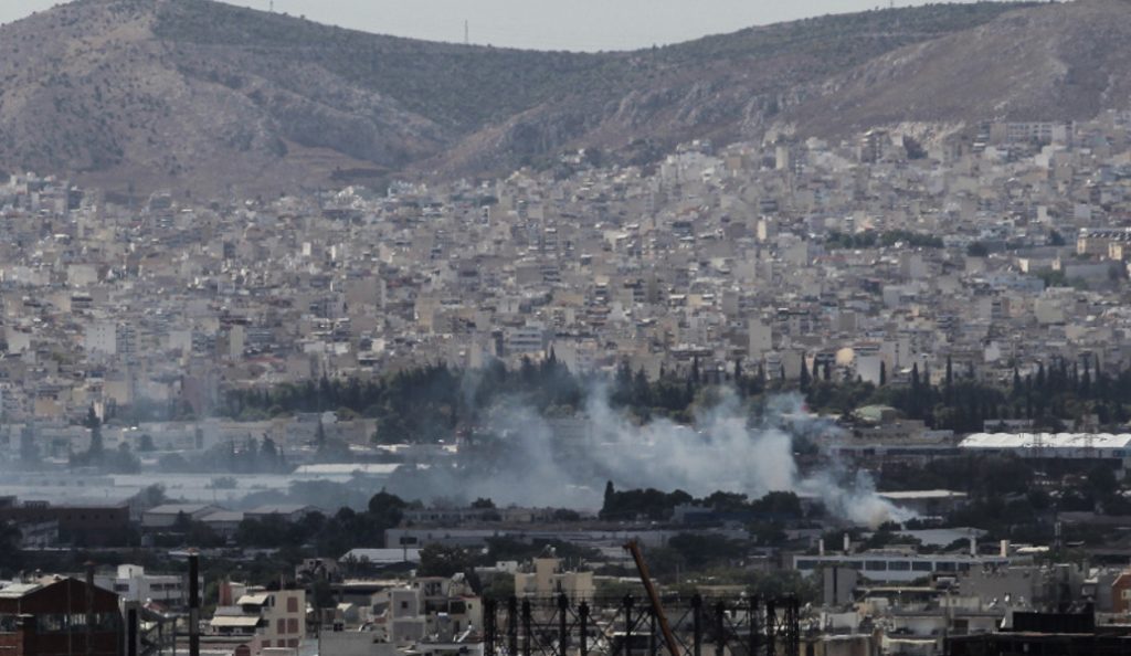 Υπό μερικό έλεγχο η πυρκαγιά που ξέσπασε σε μεταφορική εταιρεία στην περιοχή του Ρέντη | Pagenews.gr Υπό μερικό έλεγχο η πυρκαγιά που ξέσπασε σε μεταφορική εταιρεία στην περιοχή του Ρέντη | Pagenews.gr