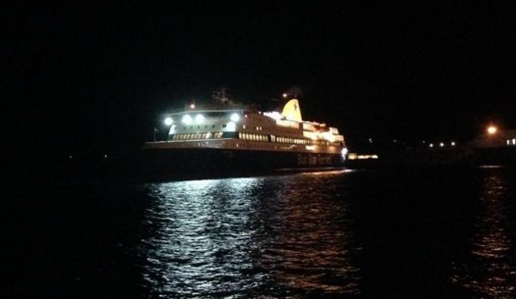 Blue Star Patmos: Ξεκινά η διαδικασία αποκόλλησης του πλοίου | Pagenews.gr Blue Star Patmos: Ξεκινά η διαδικασία αποκόλλησης του πλοίου | Pagenews.gr