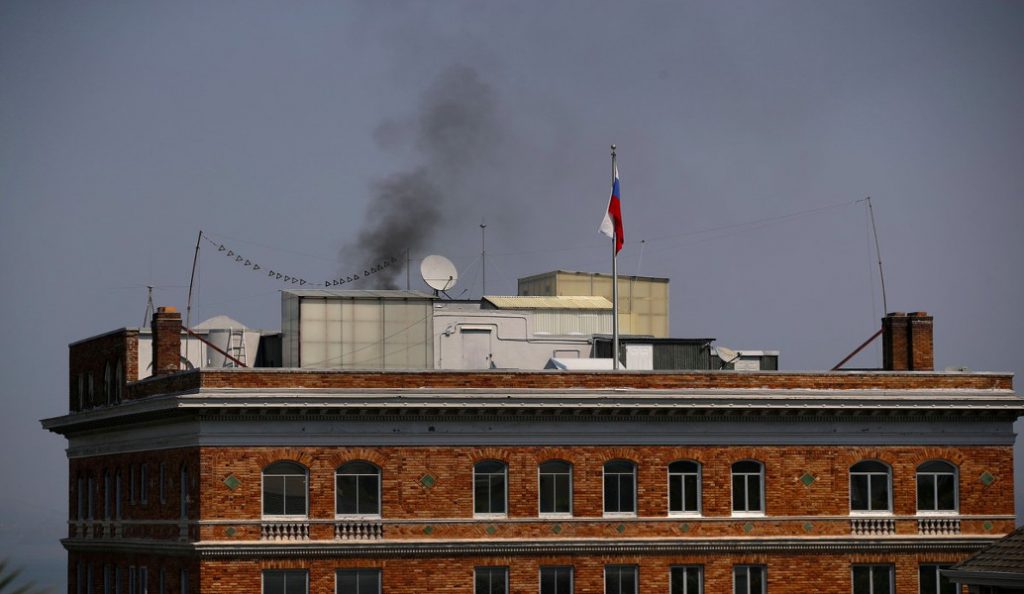 ΗΠΑ: Μαύρος καπνός από το ρωσικό προξενείο – εντολή εκκένωσης | Pagenews.gr ΗΠΑ: Μαύρος καπνός από το ρωσικό προξενείο – εντολή εκκένωσης | Pagenews.gr