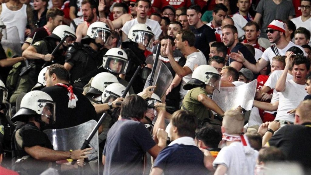 Ντου και ξύλο στον Παναιγιάλειο – Οπαδοί στα γραφεία | Pagenews.gr Ντου και ξύλο στον Παναιγιάλειο – Οπαδοί στα γραφεία | Pagenews.gr