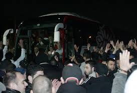 Οπαδοί του Ολυμπιακού στου Ρέντη | Pagenews.gr Οπαδοί του Ολυμπιακού στου Ρέντη | Pagenews.gr
