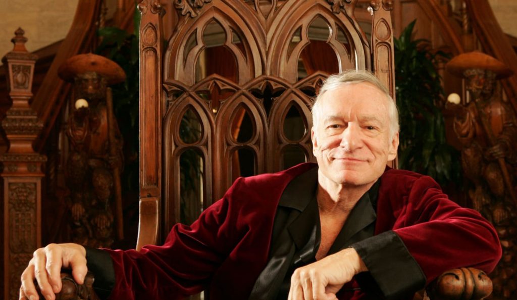 Hugh Hefner: 12 πράγματα που δεν γνωρίζαμε για τον θρυλικό Mr. Playboy | Pagenews.gr Hugh Hefner: 12 πράγματα που δεν γνωρίζαμε για τον θρυλικό Mr. Playboy | Pagenews.gr