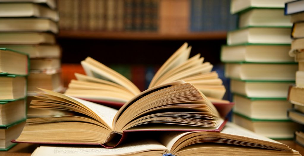 Πελάτης ανήλικης πόρνης καταδικάστηκε να της… αγοράσει βιβλία | Pagenews.gr Πελάτης ανήλικης πόρνης καταδικάστηκε να της… αγοράσει βιβλία | Pagenews.gr