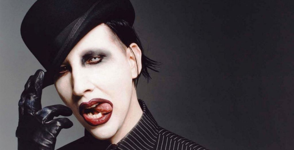 Marilyn Manson: Ενώνει τις δυνάμεις του με τον Johnny Depp στο «Say 10» (vid) | Pagenews.gr Marilyn Manson: Ενώνει τις δυνάμεις του με τον Johnny Depp στο «Say 10» (vid) | Pagenews.gr