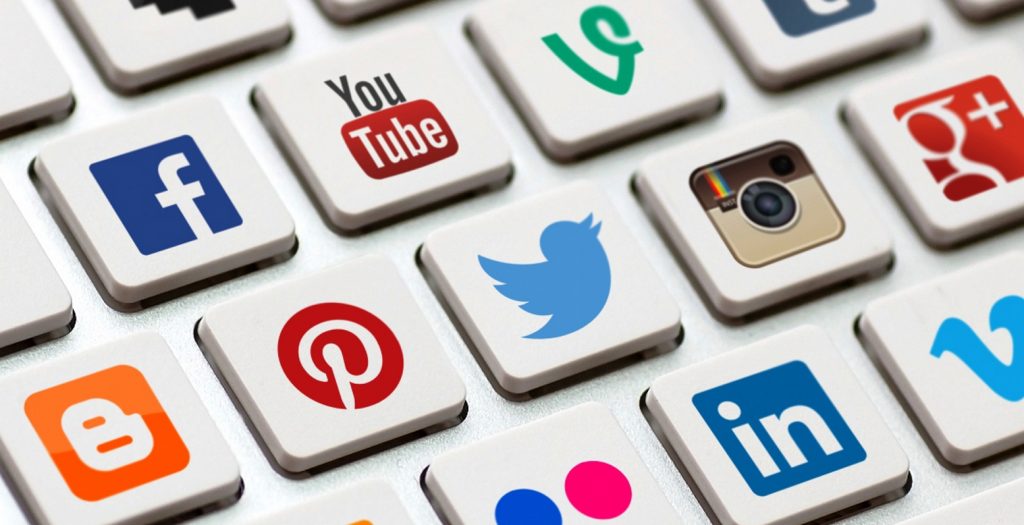 Τα Social Media βοηθούν στην απιστία! | Pagenews.gr Τα Social Media βοηθούν στην απιστία! | Pagenews.gr