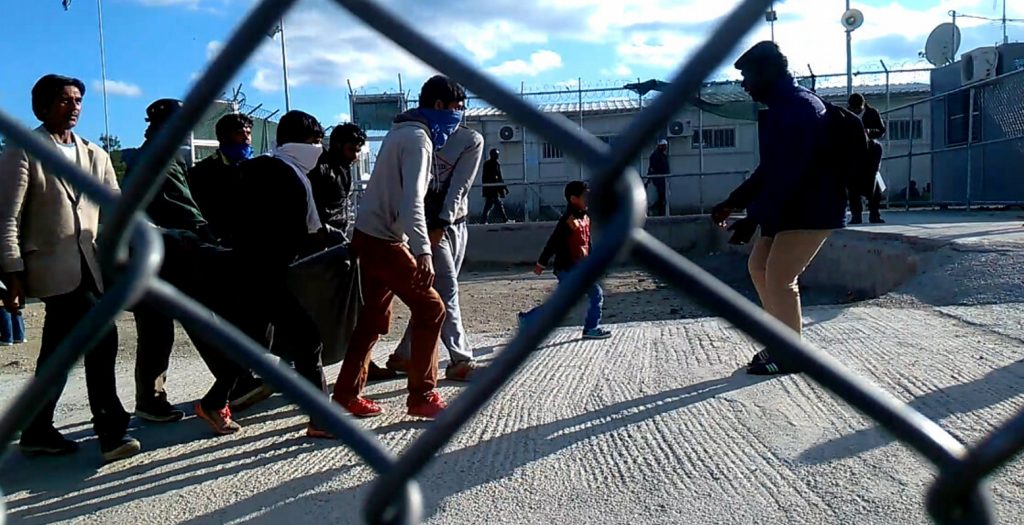 Μόρια: Αντέδρασαν οι μετανάστες μετά τις φήμες για την Τουρκία | Pagenews.gr Μόρια: Αντέδρασαν οι μετανάστες μετά τις φήμες για την Τουρκία | Pagenews.gr