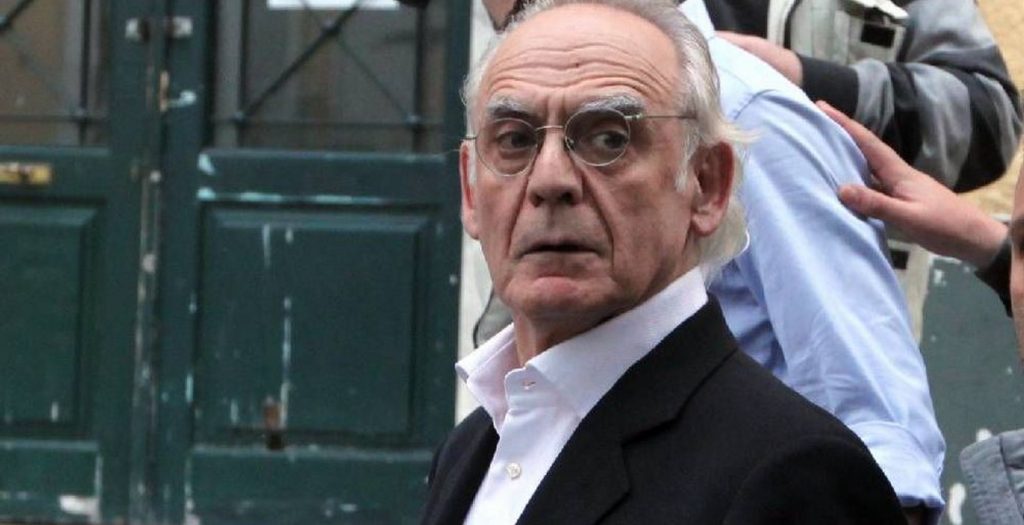 Άκης Τσοχατζόπουλος: «Έχω στοιχεία, Παπανδρέου και Σημίτης παρέδωσαν τη χώρα στους δανειστές» | Pagenews.gr Άκης Τσοχατζόπουλος: «Έχω στοιχεία, Παπανδρέου και Σημίτης παρέδωσαν τη χώρα στους δανειστές» | Pagenews.gr