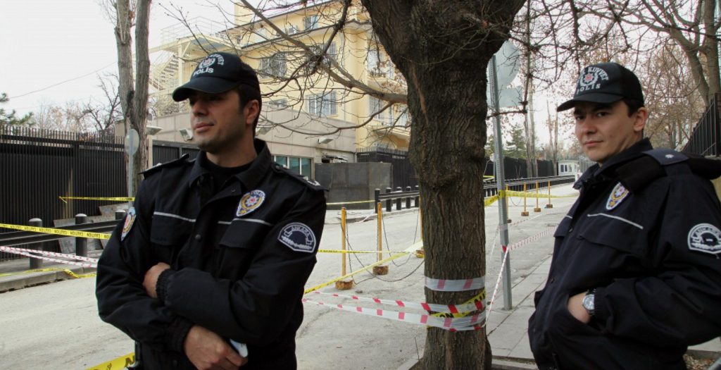 Τουρκία: Συνελήφθησαν 11 γιατροί επειδή αρνήθηκαν να στηρίξουν την επιχείρηση στη Συρία | Pagenews.gr Τουρκία: Συνελήφθησαν 11 γιατροί επειδή αρνήθηκαν να στηρίξουν την επιχείρηση στη Συρία | Pagenews.gr