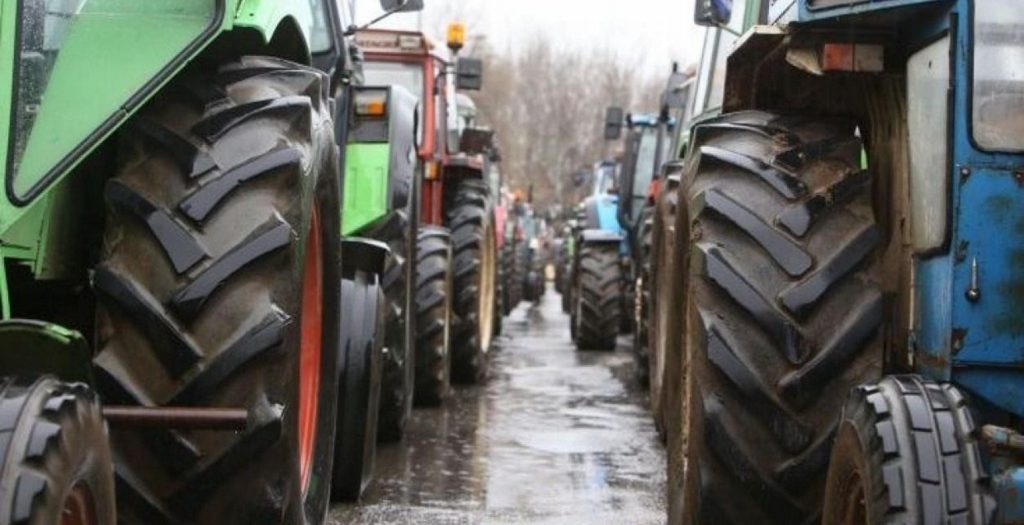 Θεσσαλονίκη: Αγρότες θα αποκλείσουν τράπεζα στον Λαγκαδά | Pagenews.gr Θεσσαλονίκη: Αγρότες θα αποκλείσουν τράπεζα στον Λαγκαδά | Pagenews.gr