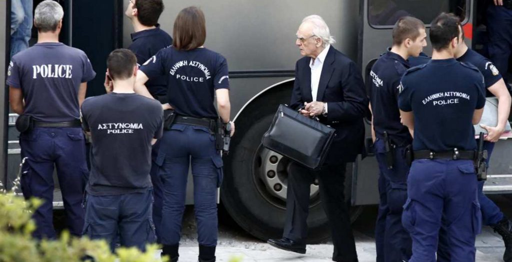 Άκης Τσοχατζόπουλος: Αδυναμία καταβολής της εγγυοδοσίας των 200.000 ευρώ | Pagenews.gr Άκης Τσοχατζόπουλος: Αδυναμία καταβολής της εγγυοδοσίας των 200.000 ευρώ | Pagenews.gr