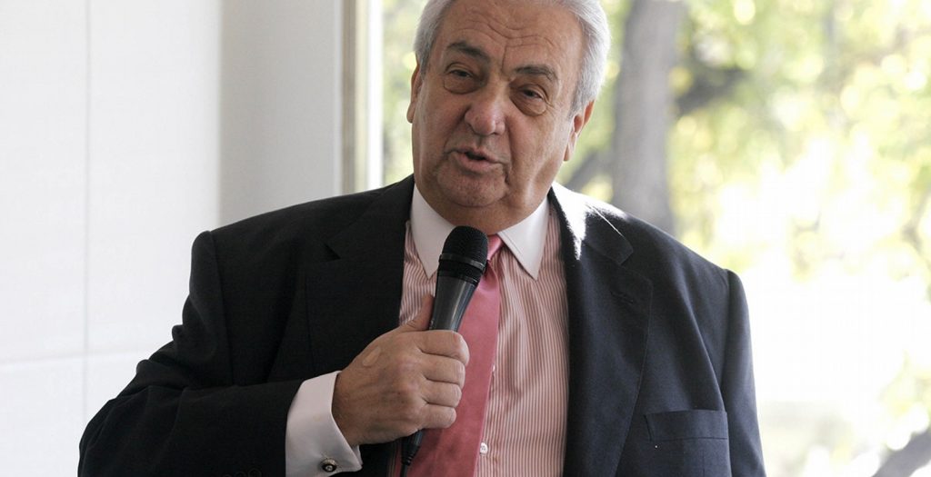 Δείτε τον Κοντομηνά για πρώτη φορά με τη νέα του σύντροφο! (vid) | Pagenews.gr Δείτε τον Κοντομηνά για πρώτη φορά με τη νέα του σύντροφο! (vid) | Pagenews.gr