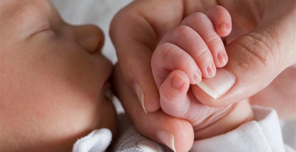 Νέα σπείρα αγοραπωλησίας βρεφών στην Κατερίνη | Pagenews.gr Νέα σπείρα αγοραπωλησίας βρεφών στην Κατερίνη | Pagenews.gr