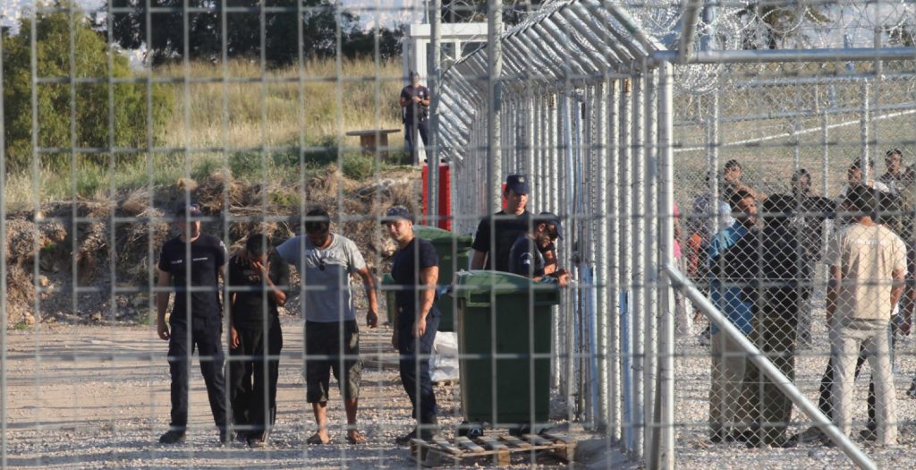 Εκκενώθηκε το κέντρο φιλοξενίας προσφύγων και μεταναστών στο Χέρσο | Pagenews.gr Εκκενώθηκε το κέντρο φιλοξενίας προσφύγων και μεταναστών στο Χέρσο | Pagenews.gr