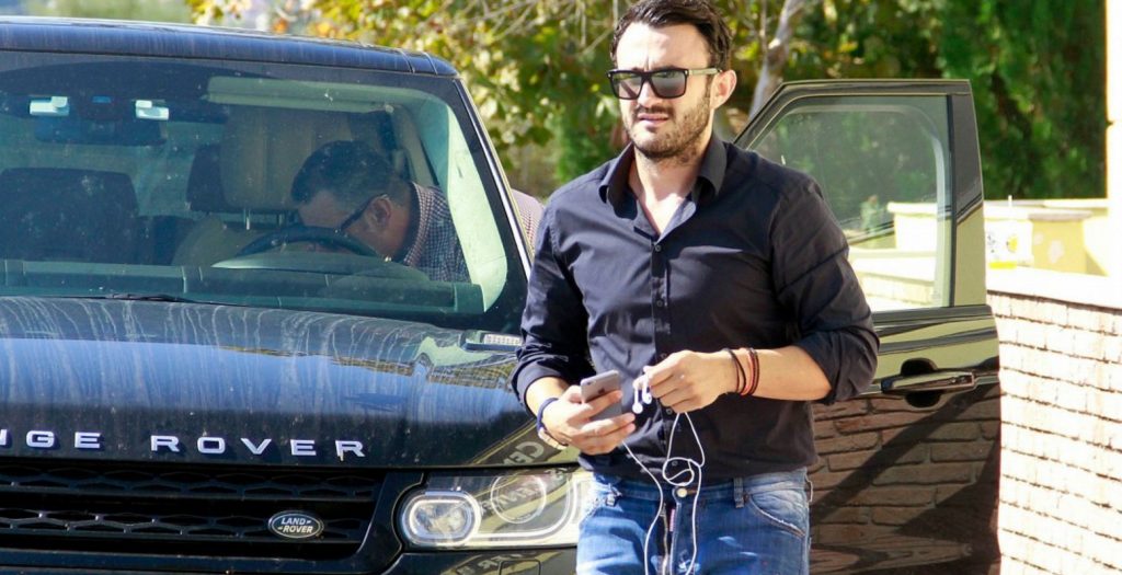Επέστρεψε και έπιασε… δουλειά ο Καρυπίδης | Pagenews.gr Επέστρεψε και έπιασε… δουλειά ο Καρυπίδης | Pagenews.gr