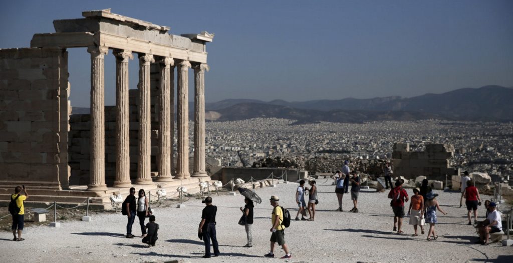 ΤτΕ: Στα 14,4 δισ. ευρώ οι ταξιδιωτικές εισπράξεις στο 11μηνο | Pagenews.gr ΤτΕ: Στα 14,4 δισ. ευρώ οι ταξιδιωτικές εισπράξεις στο 11μηνο | Pagenews.gr