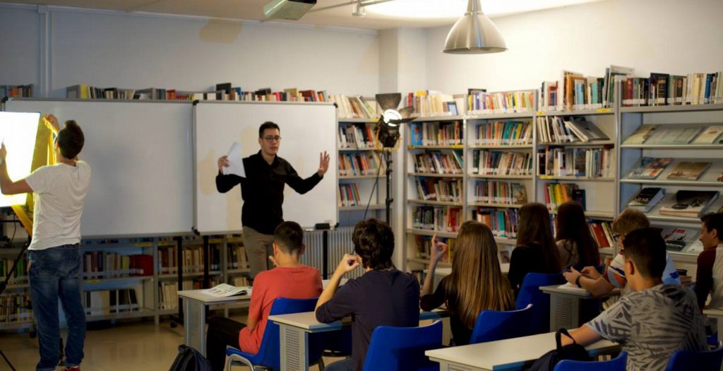 Θεσσαλονίκη: Φοιτητές Ιατρικής του ΑΠΘ ενημερώνουν μαθητές για θέματα υγείας | Pagenews.gr Θεσσαλονίκη: Φοιτητές Ιατρικής του ΑΠΘ ενημερώνουν μαθητές για θέματα υγείας | Pagenews.gr