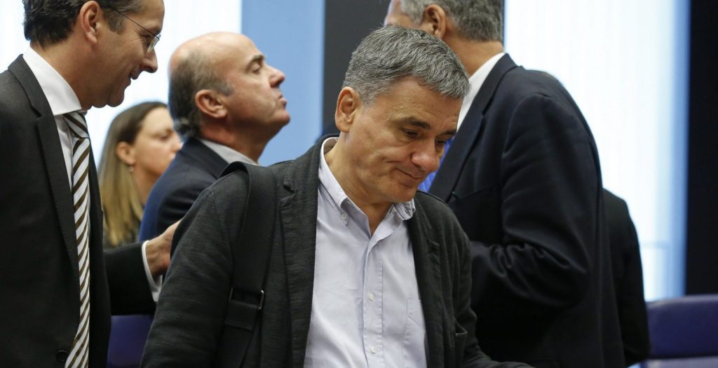 Κυβέρνηση: «Τραβά» το ορόσημο για συμφωνία, «μαζεύει» τις αξιώσεις | Pagenews.gr Κυβέρνηση: «Τραβά» το ορόσημο για συμφωνία, «μαζεύει» τις αξιώσεις | Pagenews.gr