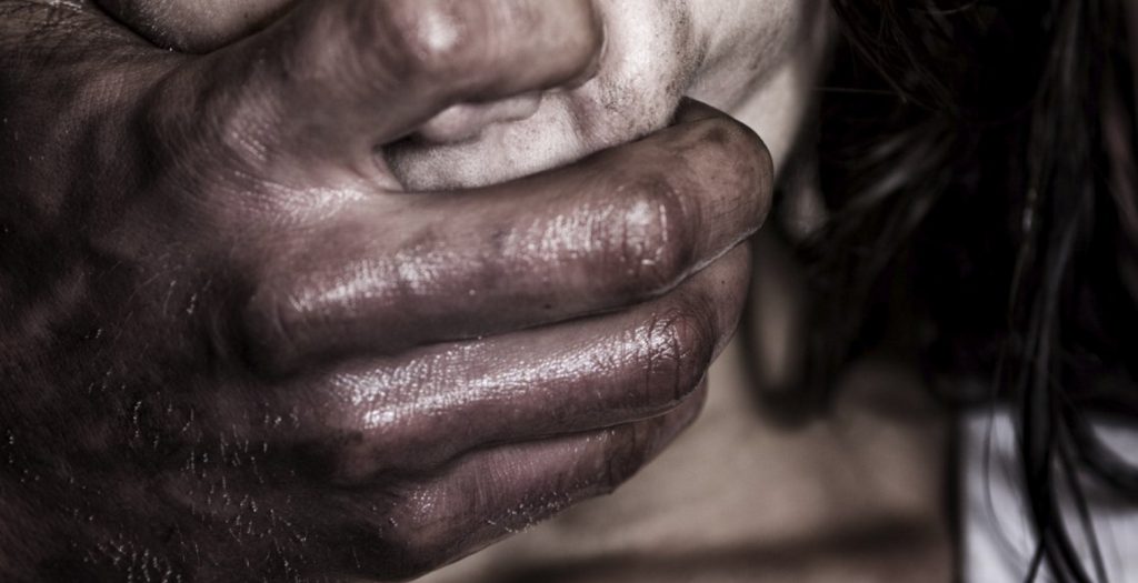 Άμφισσα: 15χρονη κατήγγειλε ότι τη βίασε ο αδελφός της | Pagenews.gr Άμφισσα: 15χρονη κατήγγειλε ότι τη βίασε ο αδελφός της | Pagenews.gr