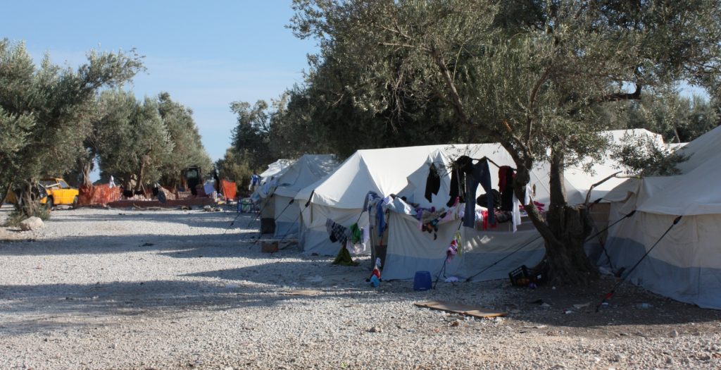 Μειώθηκαν οι πρόσφυγες και μετανάστες στις 44 δομές φιλοξενίας των Ενόπλων Δυνάμεων | Pagenews.gr Μειώθηκαν οι πρόσφυγες και μετανάστες στις 44 δομές φιλοξενίας των Ενόπλων Δυνάμεων | Pagenews.gr