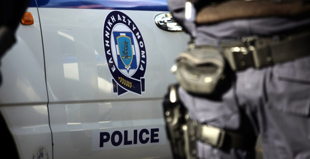 Σύλληψη διεθνώς διωκόμενου Πολωνού στην Πάρο | Pagenews.gr Σύλληψη διεθνώς διωκόμενου Πολωνού στην Πάρο | Pagenews.gr