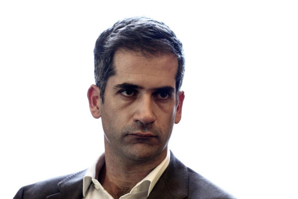 Κώστας Μπακογιάννης: Απάντηση στην άδεια Κoυφοντίνα με μία οικογενειακή φωτογραφία (pic) | Pagenews.gr Κώστας Μπακογιάννης: Απάντηση στην άδεια Κoυφοντίνα με μία οικογενειακή φωτογραφία (pic) | Pagenews.gr