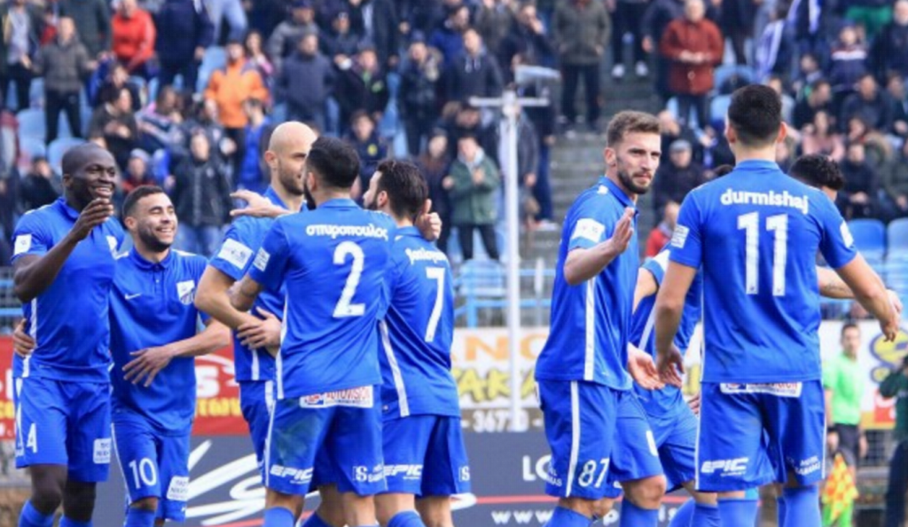 Φτιάχνει το γήπεδο για Super League η Λαμία | Pagenews.gr Φτιάχνει το γήπεδο για Super League η Λαμία | Pagenews.gr