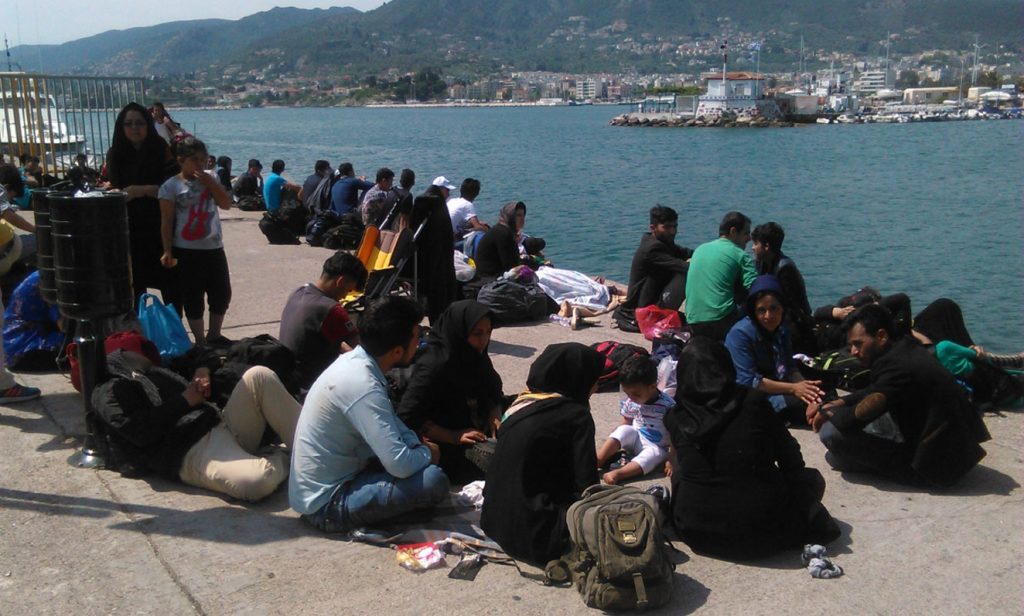Σκάφος με 143 Σύρους μετανάστες ρυμουλκήθηκε κοντά στην Πάφο | Pagenews.gr Σκάφος με 143 Σύρους μετανάστες ρυμουλκήθηκε κοντά στην Πάφο | Pagenews.gr