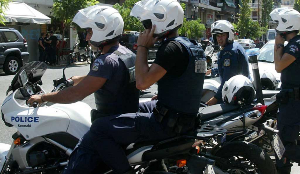 Μαρούσι: Ανήλικες συνελήφθησαν για κλοπή πορτοφολιών σε εμπορικό κέντρο | Pagenews.gr Μαρούσι: Ανήλικες συνελήφθησαν για κλοπή πορτοφολιών σε εμπορικό κέντρο | Pagenews.gr