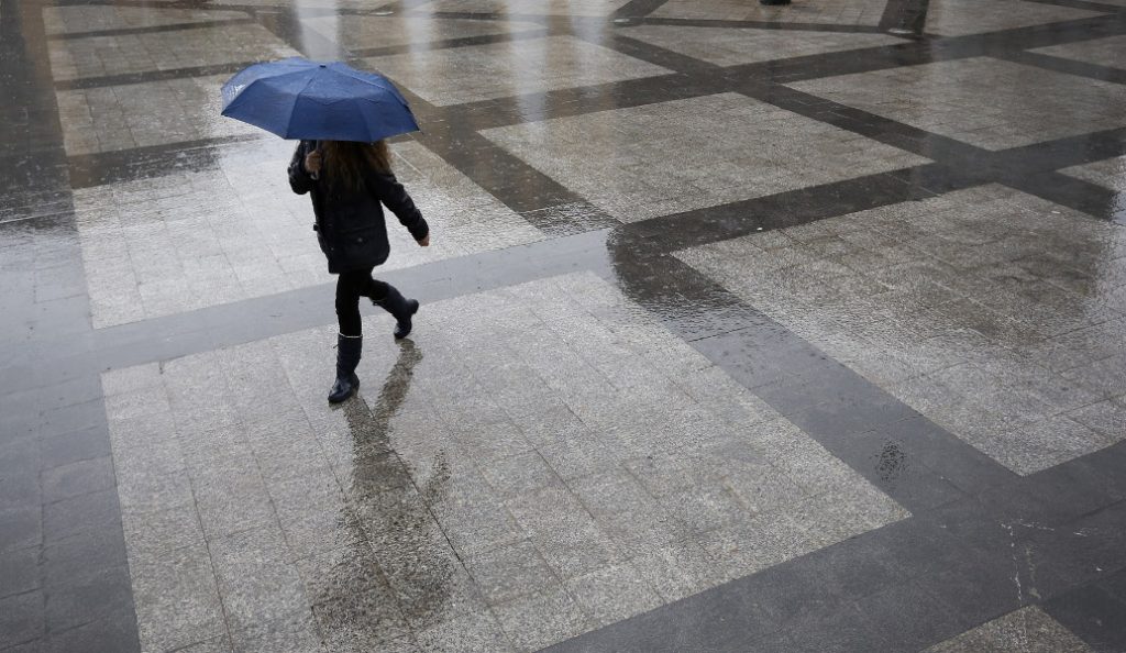 Καιρός: Βροχές, καταιγίδες και μεταφορά σκόνης σήμερα | Pagenews.gr Καιρός: Βροχές, καταιγίδες και μεταφορά σκόνης σήμερα | Pagenews.gr