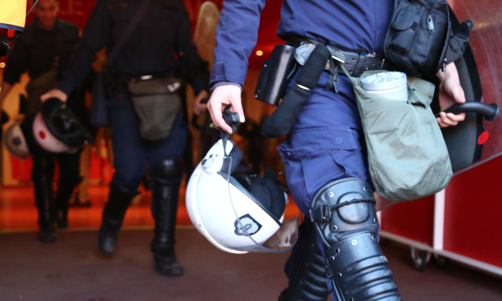 «Οπαδοί του Ολυμπιακού πέταξαν κροτίδες στην Κροατία» | Pagenews.gr «Οπαδοί του Ολυμπιακού πέταξαν κροτίδες στην Κροατία» | Pagenews.gr